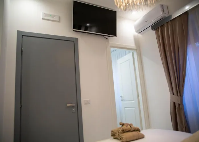 Vhouse Fiumicino